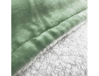Byrklund Plaid Snowy Hug